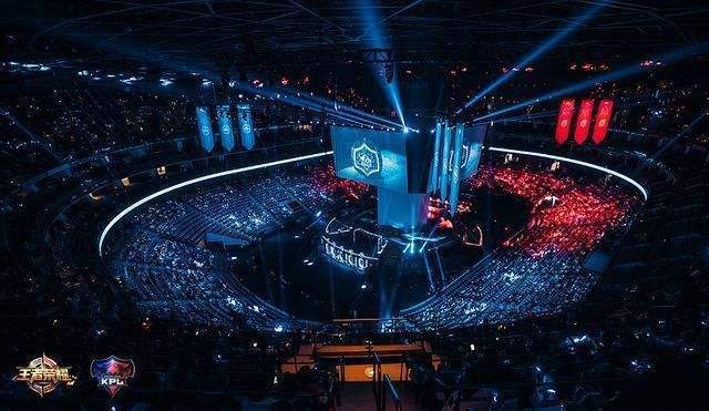 相结合的绝 相结合的绝